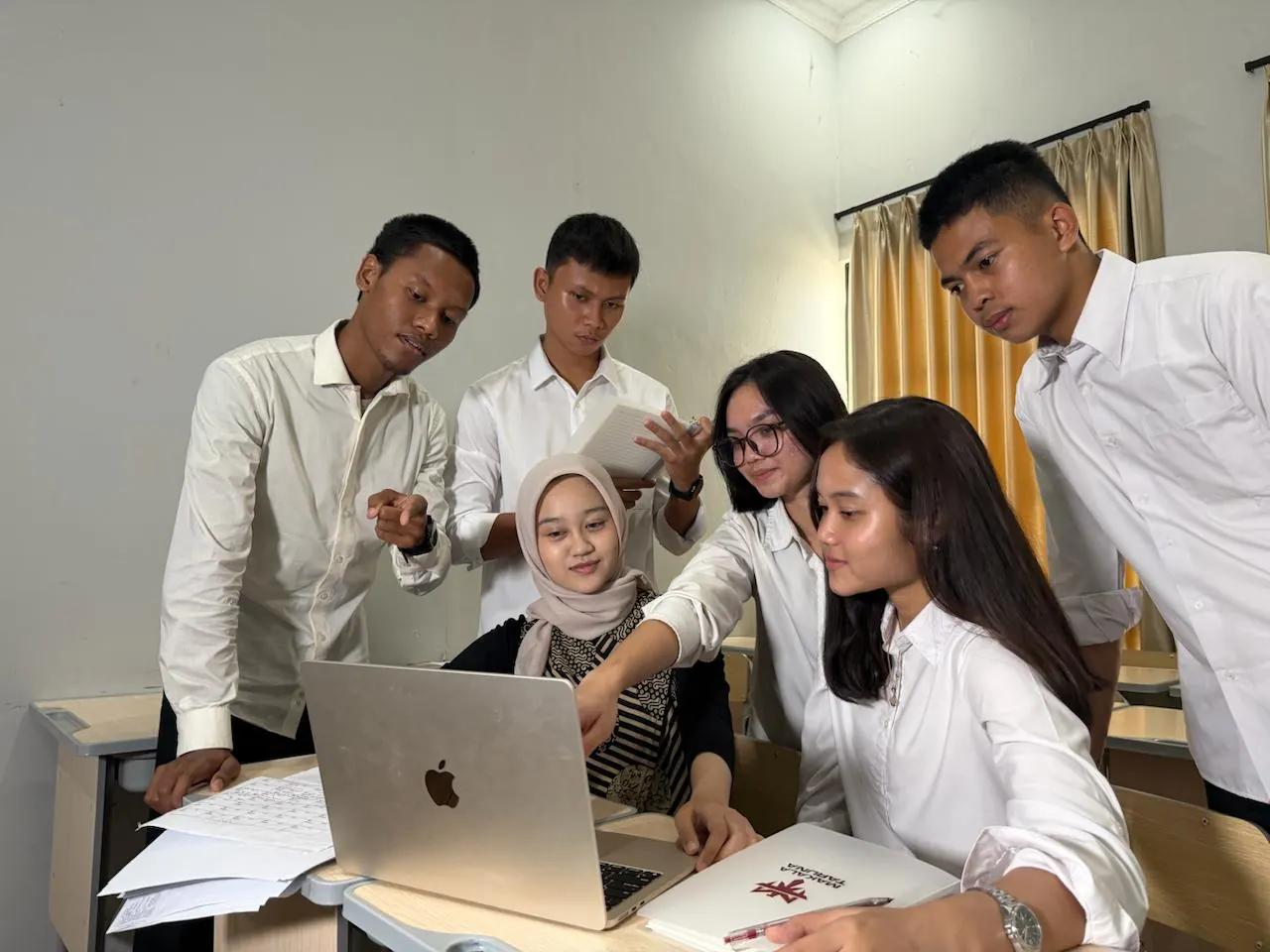 Kegiatan siswa — 13